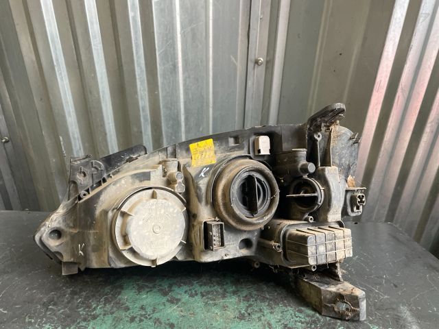 bontott OPEL CORSA C Jobb Fényszóró