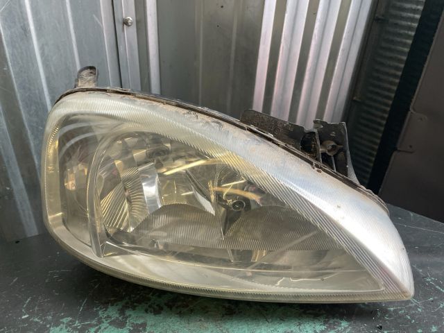 bontott OPEL CORSA C Jobb Fényszóró