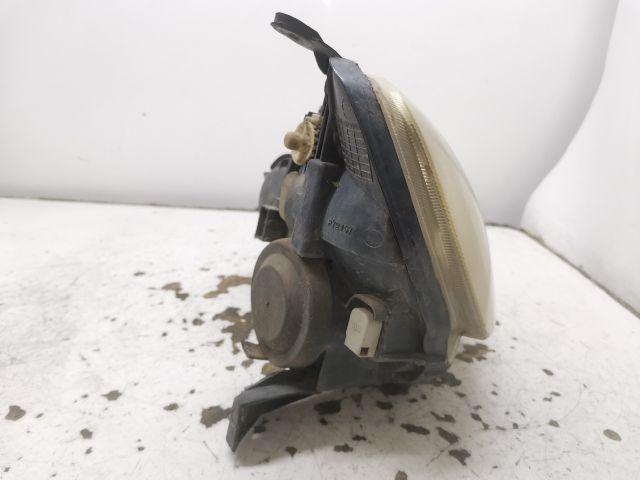 bontott OPEL CORSA C Jobb Fényszóró