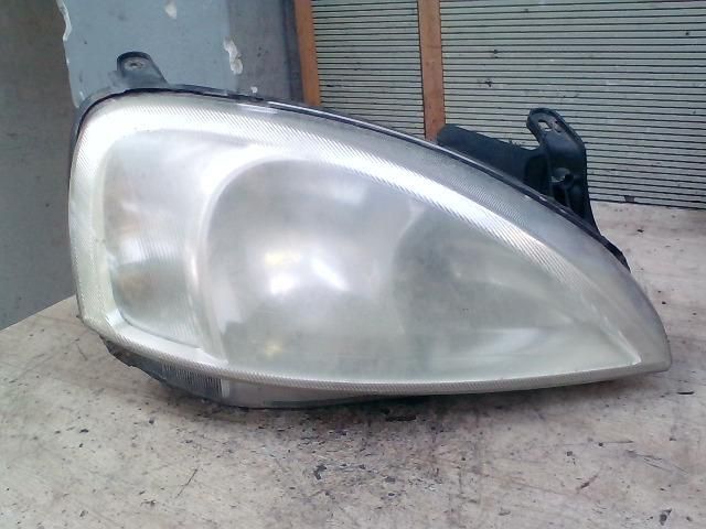 bontott OPEL CORSA C Jobb Fényszóró