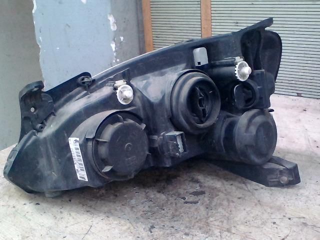 bontott OPEL CORSA C Jobb Fényszóró