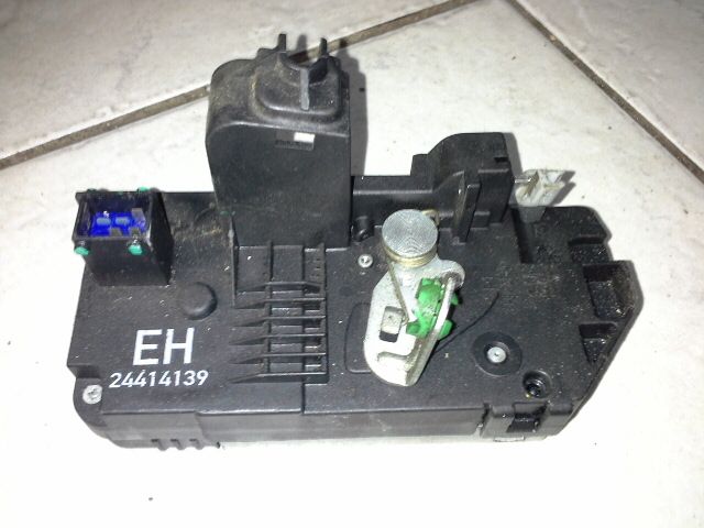 bontott OPEL CORSA C Jobb hátsó Ajtózár