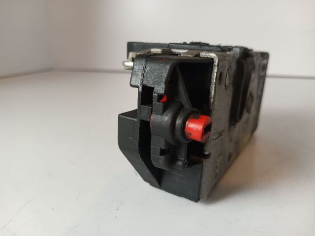 bontott OPEL CORSA C Jobb hátsó Ajtózár