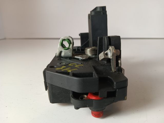 bontott OPEL CORSA C Jobb hátsó Ajtózár