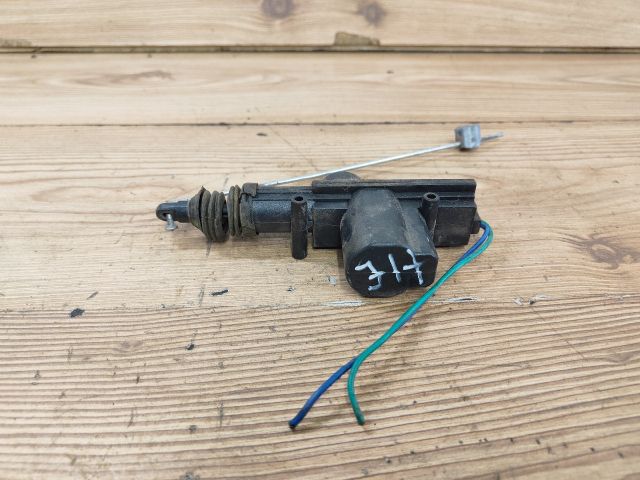 bontott OPEL CORSA C Jobb hátsó Központizár Motor