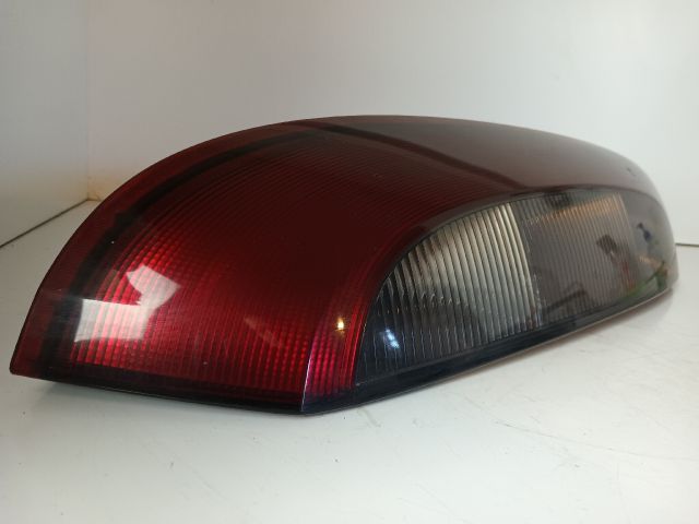 bontott OPEL CORSA C Jobb Hátsó Lámpa