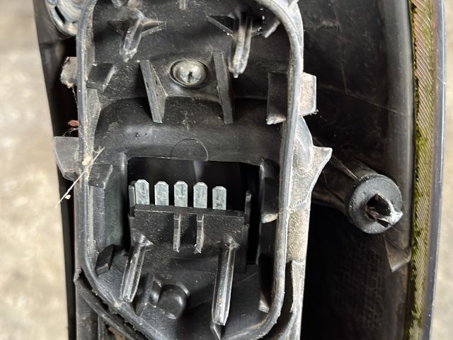 bontott OPEL CORSA C Jobb Hátsó Lámpa