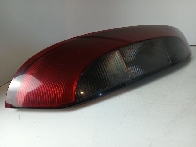 bontott OPEL CORSA C Jobb Hátsó Lámpa
