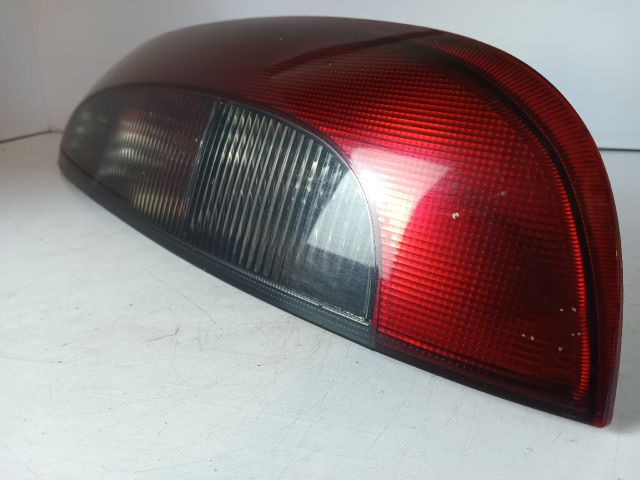 bontott OPEL CORSA C Jobb Hátsó Lámpa