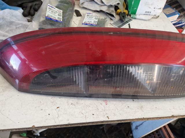 bontott OPEL CORSA C Jobb Hátsó Lámpa