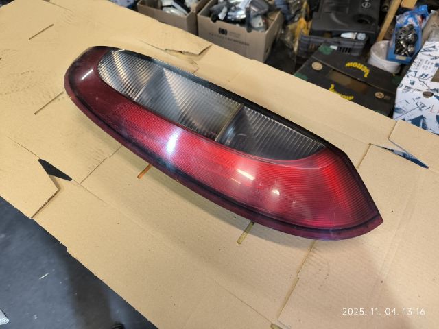 bontott OPEL CORSA C Jobb Hátsó Lámpa