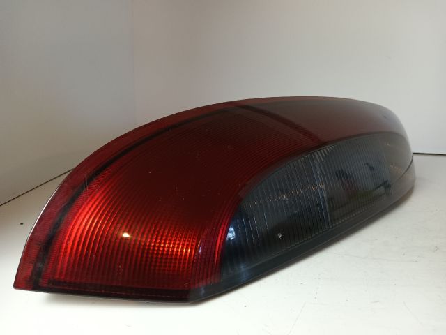 bontott OPEL CORSA C Jobb Hátsó Lámpa