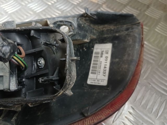 bontott OPEL CORSA C Jobb Hátsó Lámpa