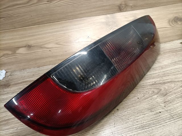 bontott OPEL CORSA C Jobb Hátsó Lámpa