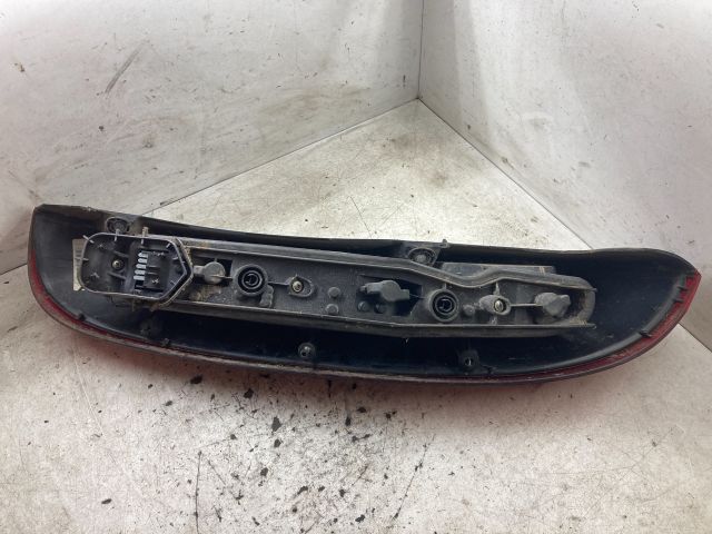 bontott OPEL CORSA C Jobb Hátsó Lámpa