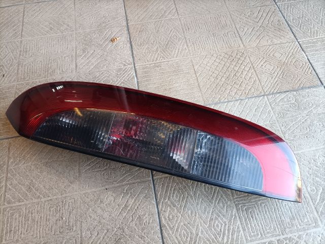 bontott OPEL CORSA C Jobb Hátsó Lámpa