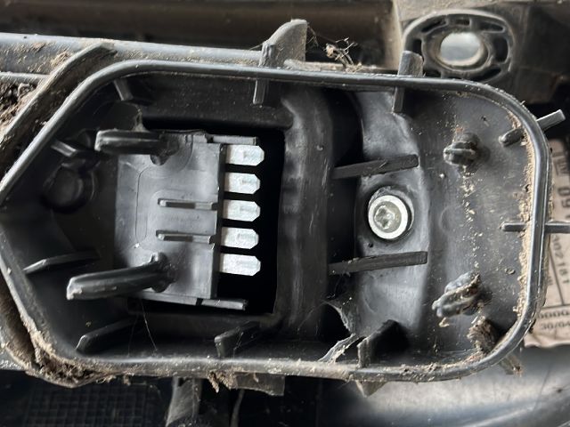 bontott OPEL CORSA C Jobb Hátsó Lámpa