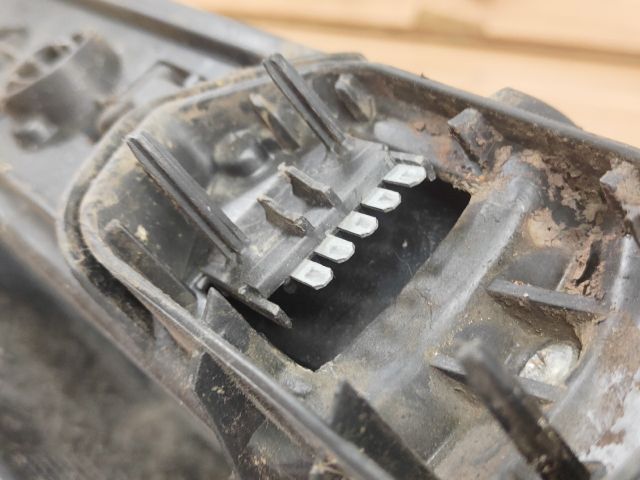 bontott OPEL CORSA C Jobb Hátsó Lámpa