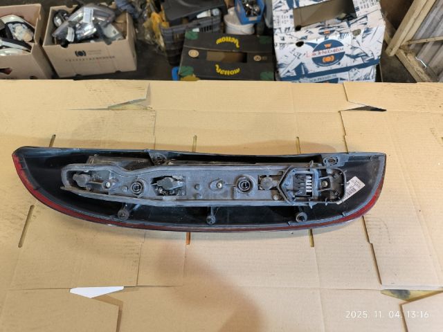 bontott OPEL CORSA C Jobb Hátsó Lámpa