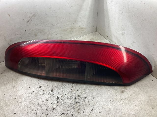 bontott OPEL CORSA C Jobb Hátsó Lámpa