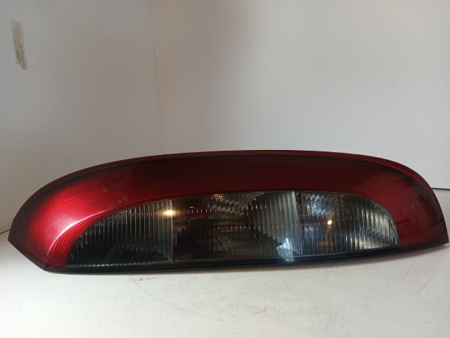 bontott OPEL CORSA C Jobb Hátsó Lámpa