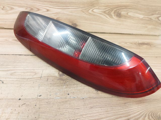 bontott OPEL CORSA C Jobb Hátsó Lámpa