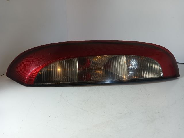 bontott OPEL CORSA C Jobb Hátsó Lámpa