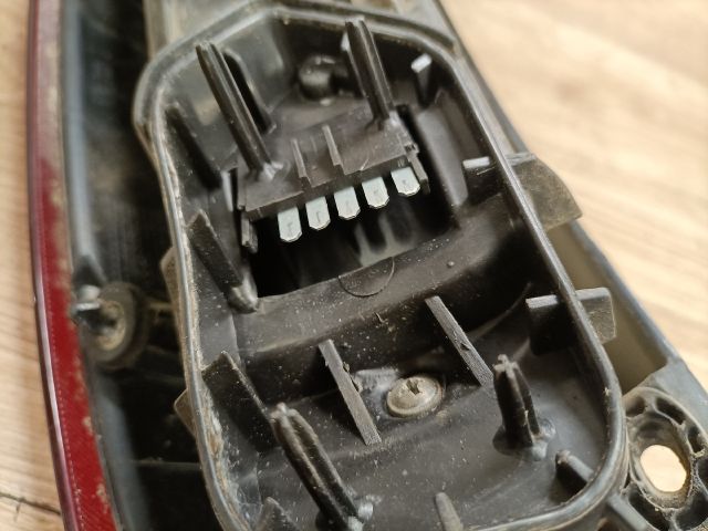 bontott OPEL CORSA C Jobb Hátsó Lámpa