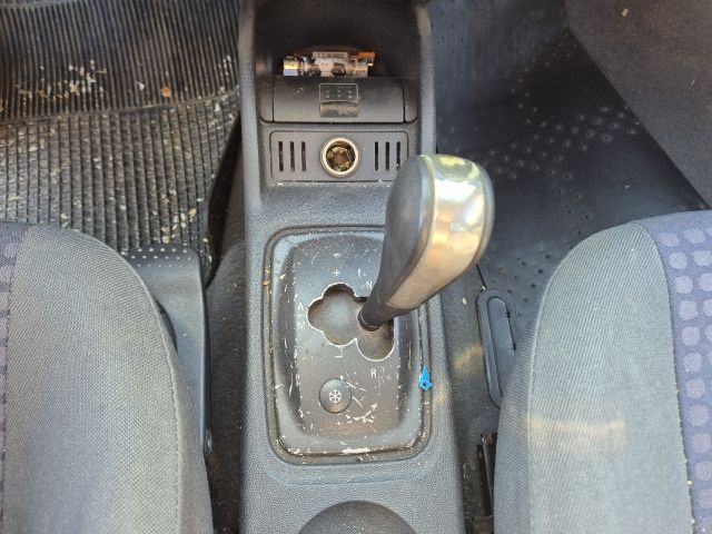 bontott OPEL CORSA C Jobb Hátsó Lámpa