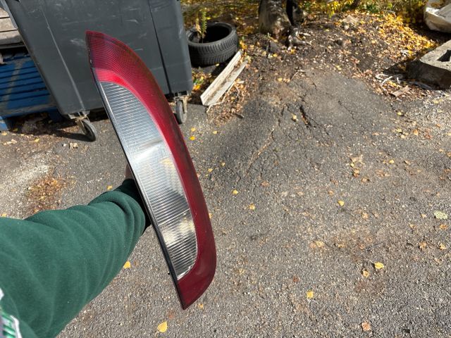 bontott OPEL CORSA C Jobb Hátsó Lámpa