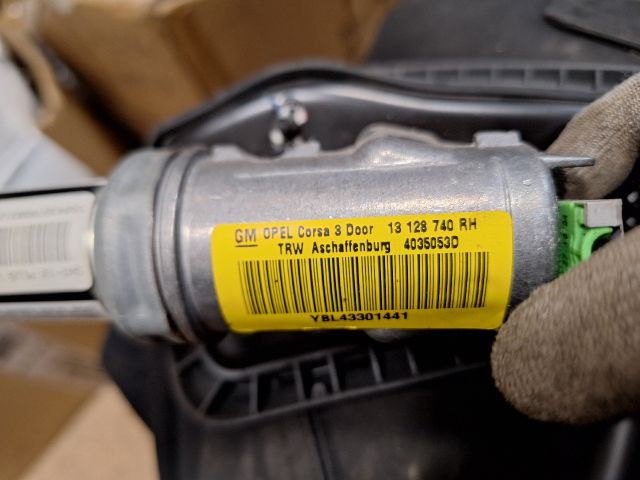 bontott OPEL CORSA C Jobb Oldallégzsák