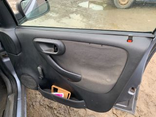 bontott OPEL CORSA C Kalaptartó