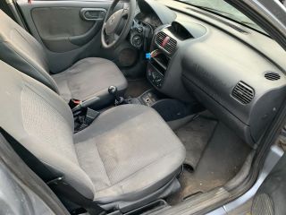 bontott OPEL CORSA C Kalaptartó