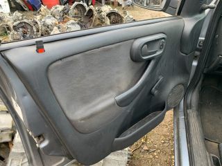 bontott OPEL CORSA C Kalaptartó