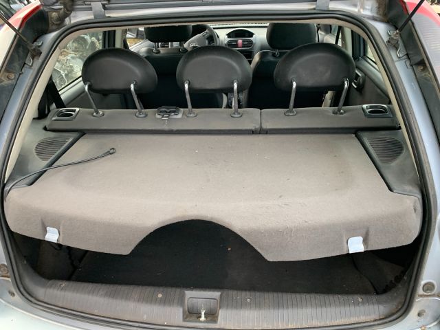 bontott OPEL CORSA C Kalaptartó