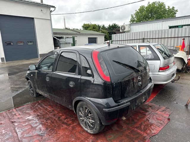 bontott OPEL CORSA C Kalaptartó