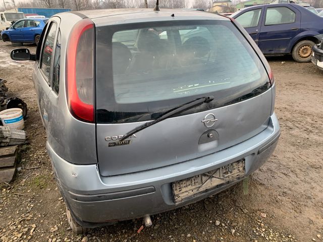 bontott OPEL CORSA C Kalaptartó