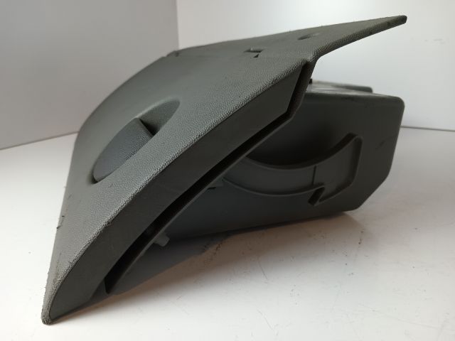 bontott OPEL CORSA C Kesztyűtartó