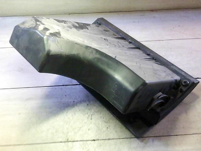 bontott OPEL CORSA C Kesztyűtartó