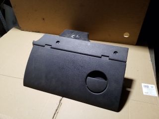 bontott OPEL CORSA C Kesztyűtartó