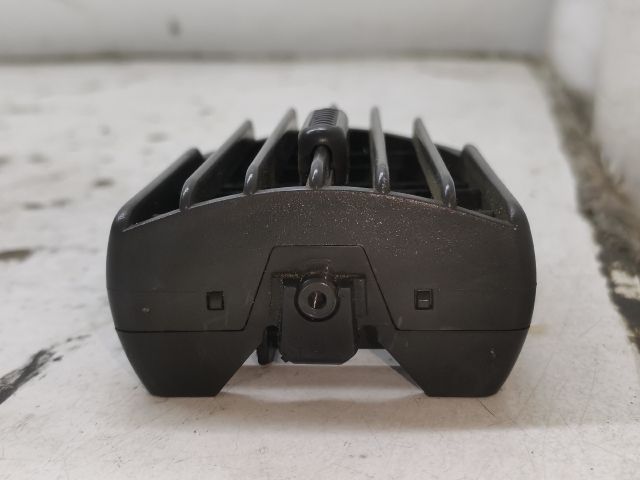 bontott OPEL CORSA C Középső Jobb Szellőző