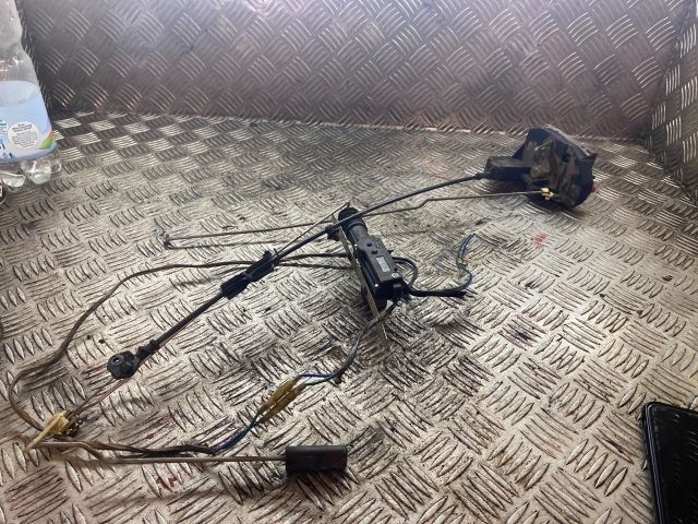 bontott OPEL CORSA C Központizár Elektronika