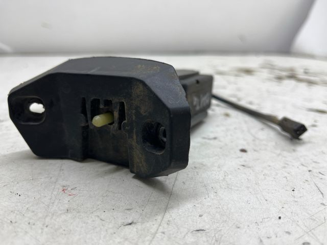 bontott OPEL CORSA C Központizár Motor Tankajtó