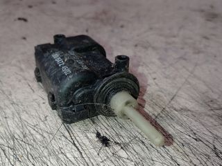 bontott OPEL CORSA C Központizár Motor Tankajtó