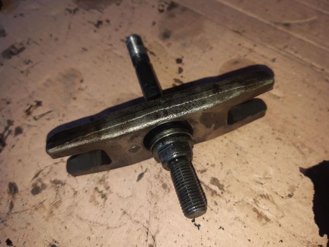 bontott OPEL CORSA C Porlasztó Lefogató