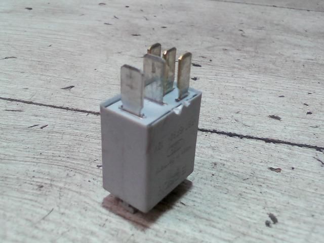 bontott OPEL CORSA C Relé