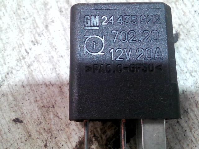 bontott OPEL CORSA C Relé