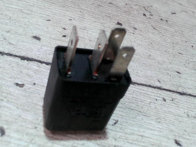 bontott OPEL CORSA C Relé