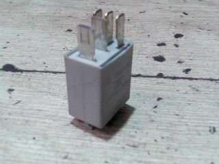 bontott OPEL CORSA C Relé