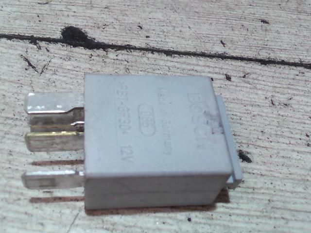 bontott OPEL CORSA C Relé